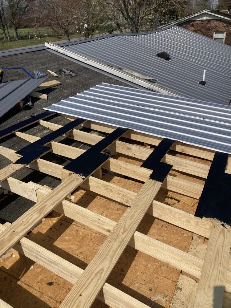 Reliable shingle roofing service in Summertown, TN - Tyler Moore Painting