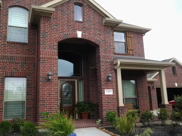 Slide of U Need Gutters & More