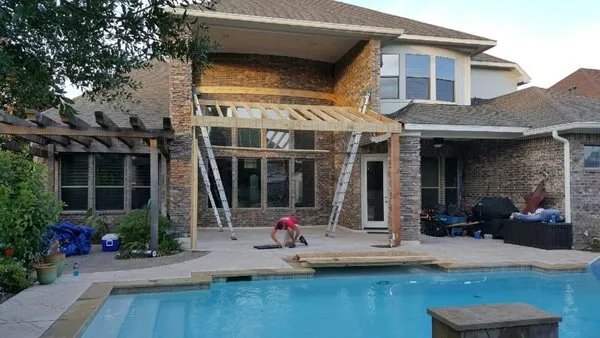 U Need Gutters & More Logo