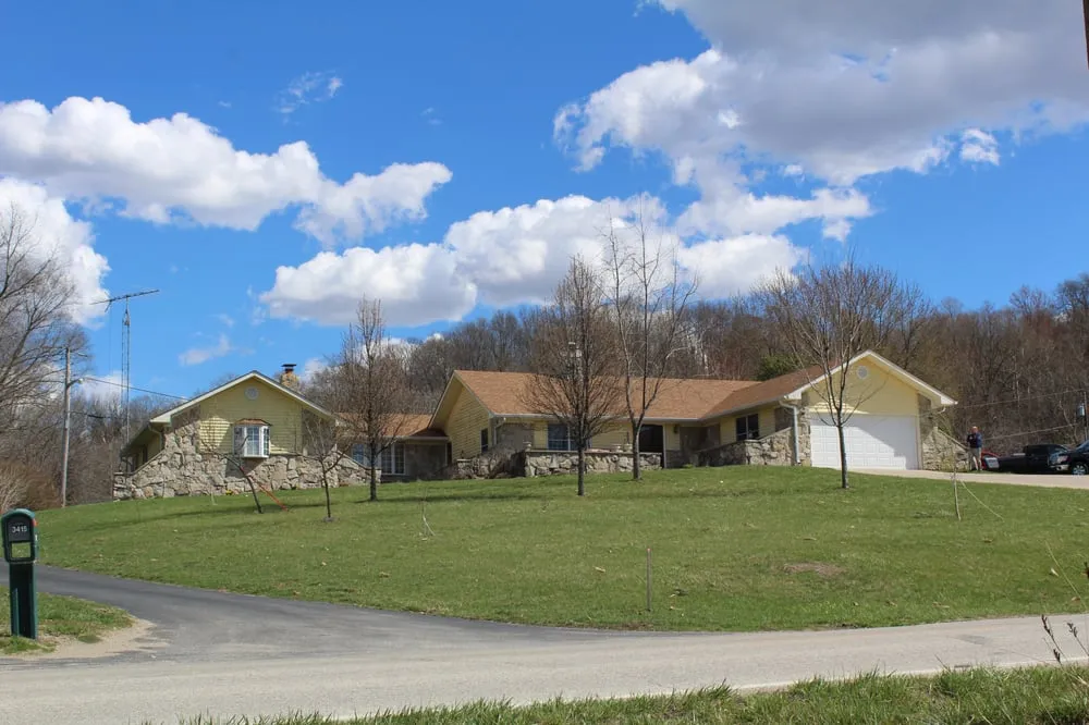 Slide of UHQ Construction