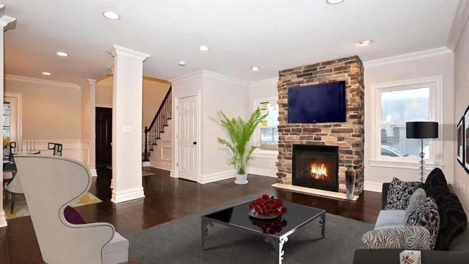 Slide of Ultimate Contracting Team