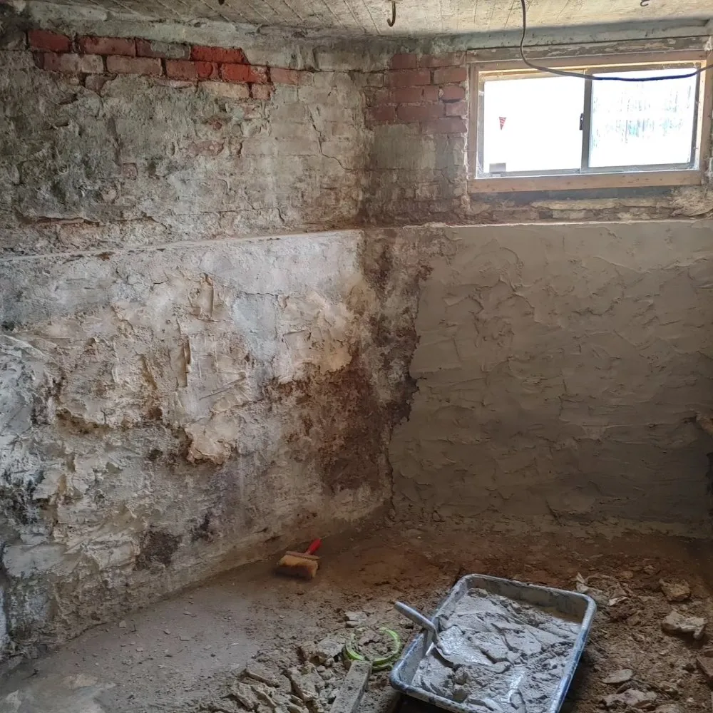 Slide of ULUV Solutions