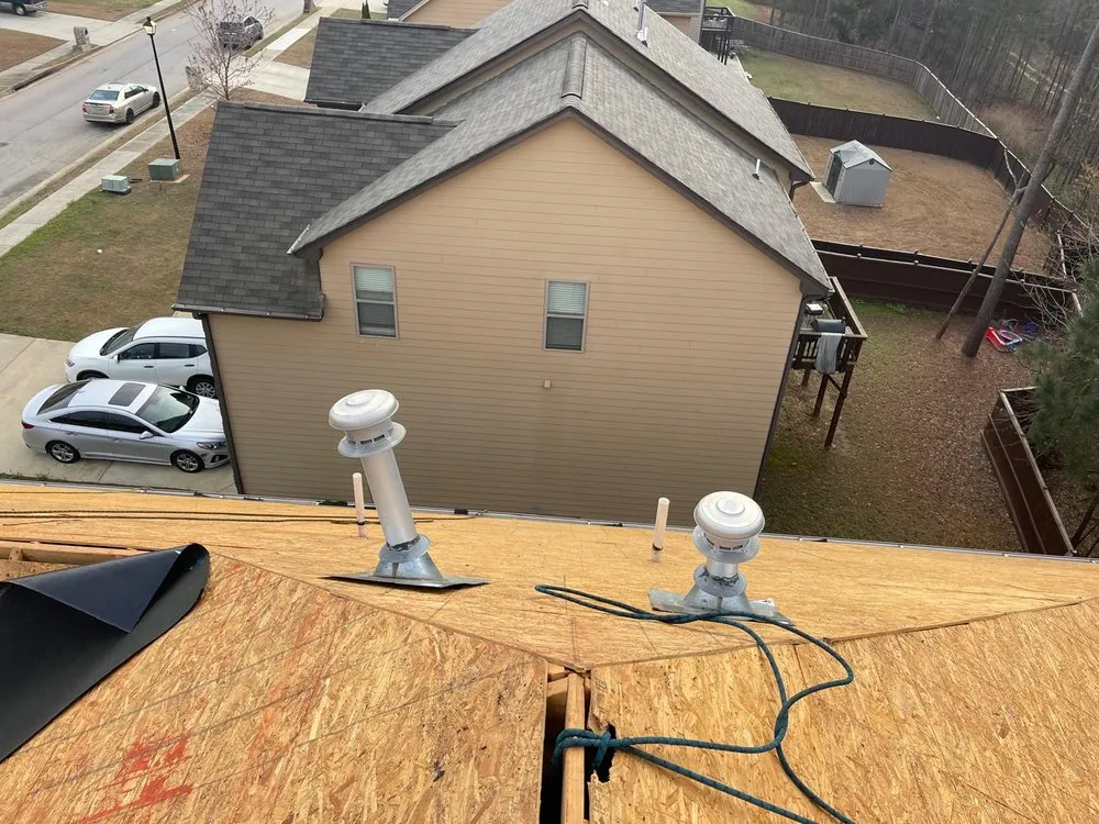 Slide of Umana Roofing