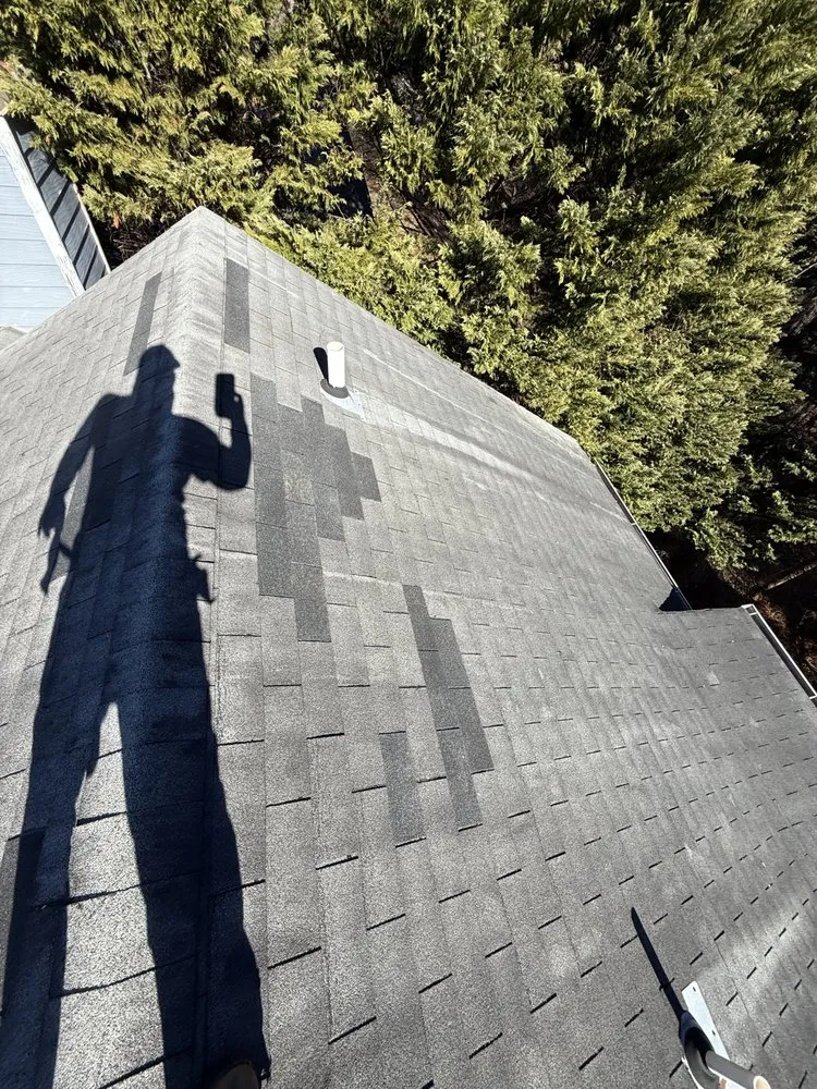 Slide of Umana Roofing