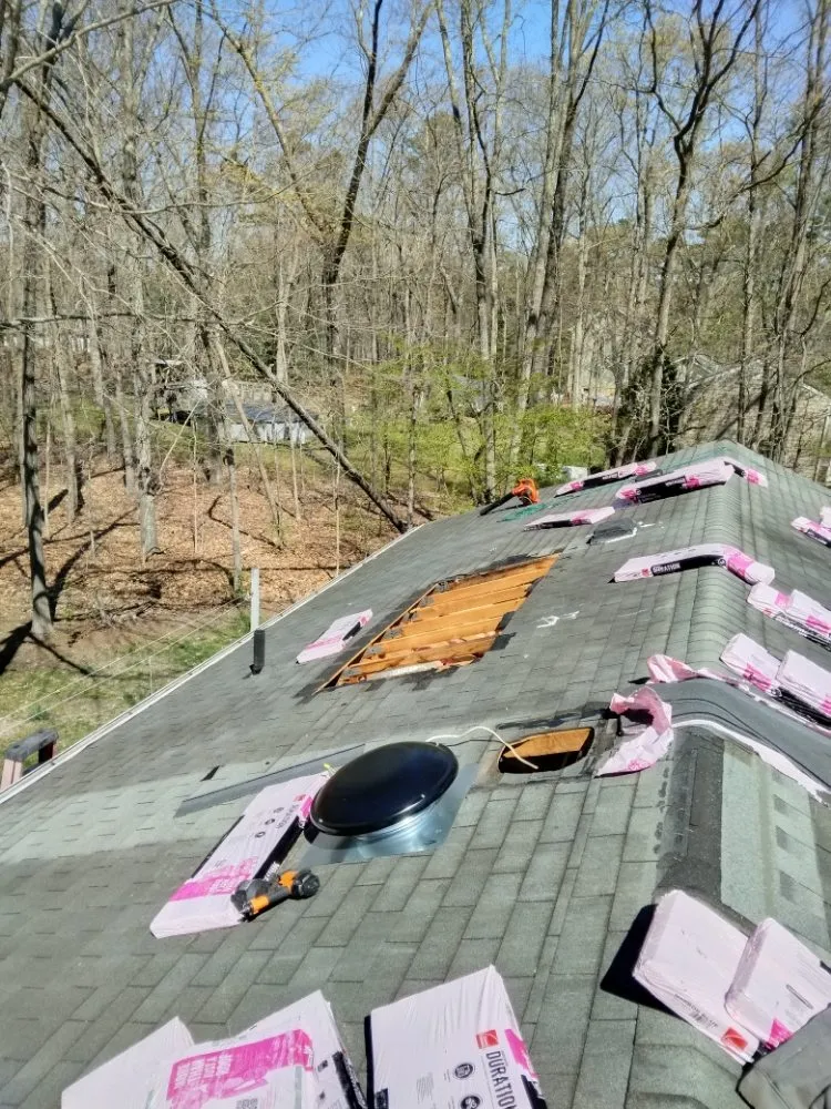 Slide of Umo Roofing