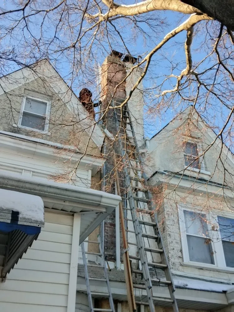 Slide of Umo Roofing