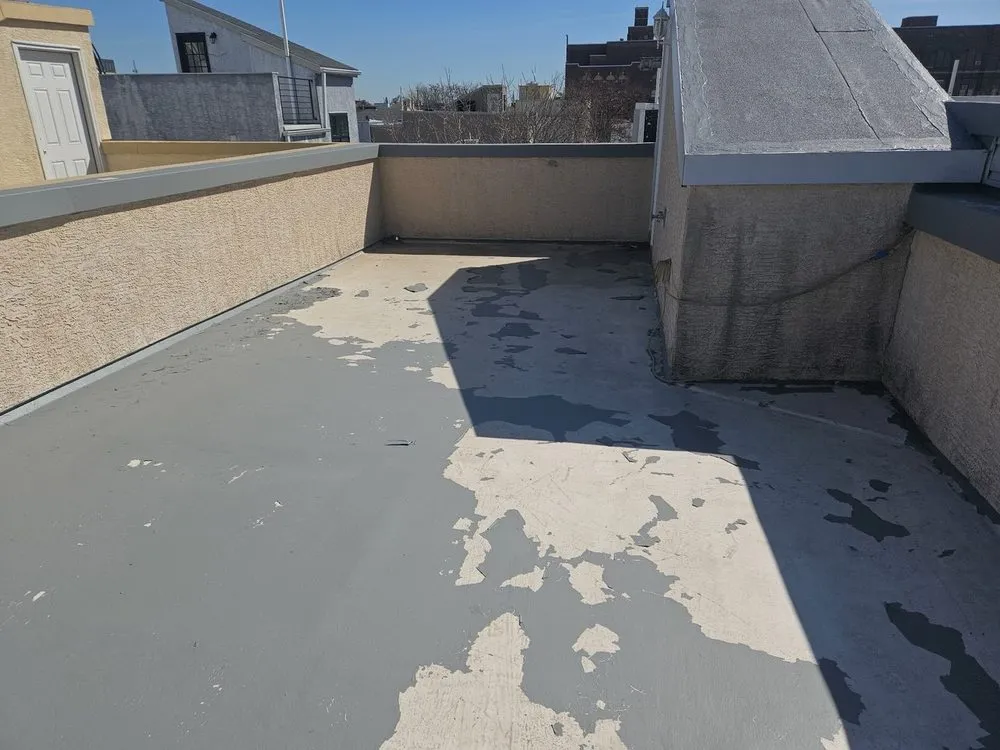 Slide of Umo Roofing