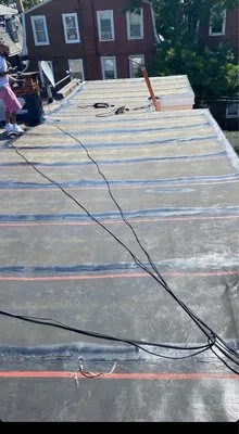 Uncle Al's Roofing Logo