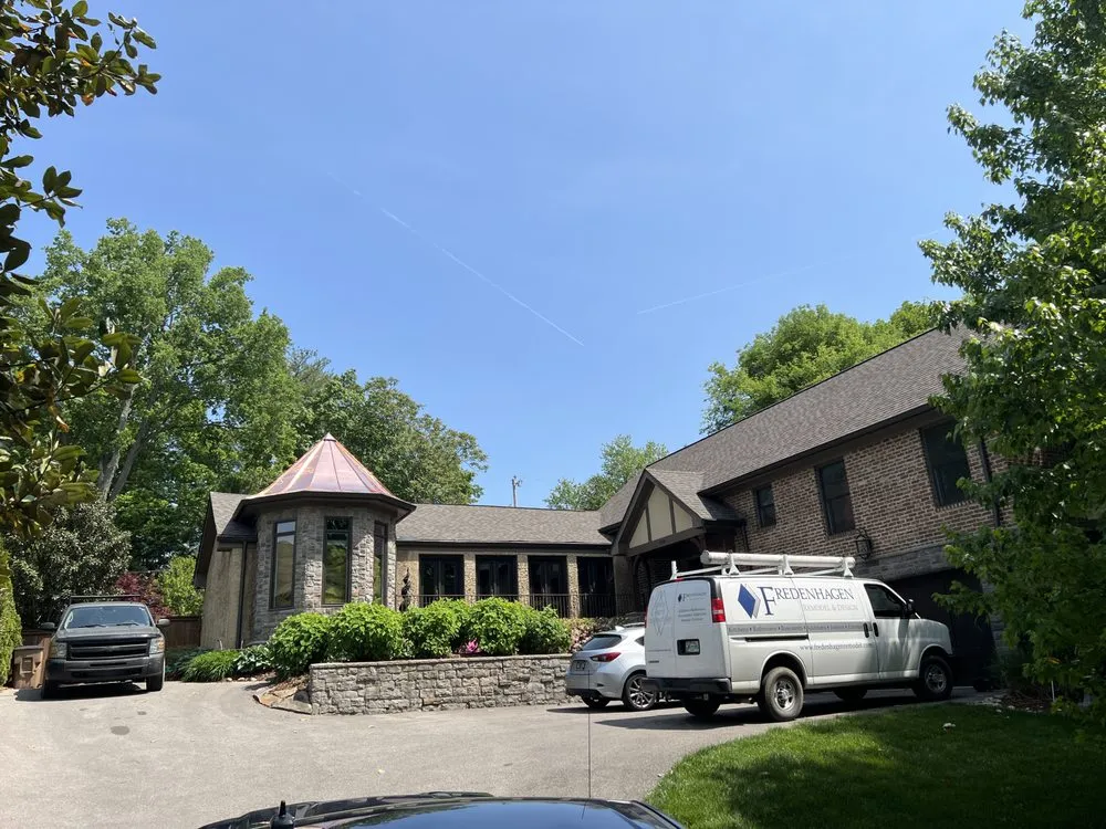 Slide of Underdog Roofing