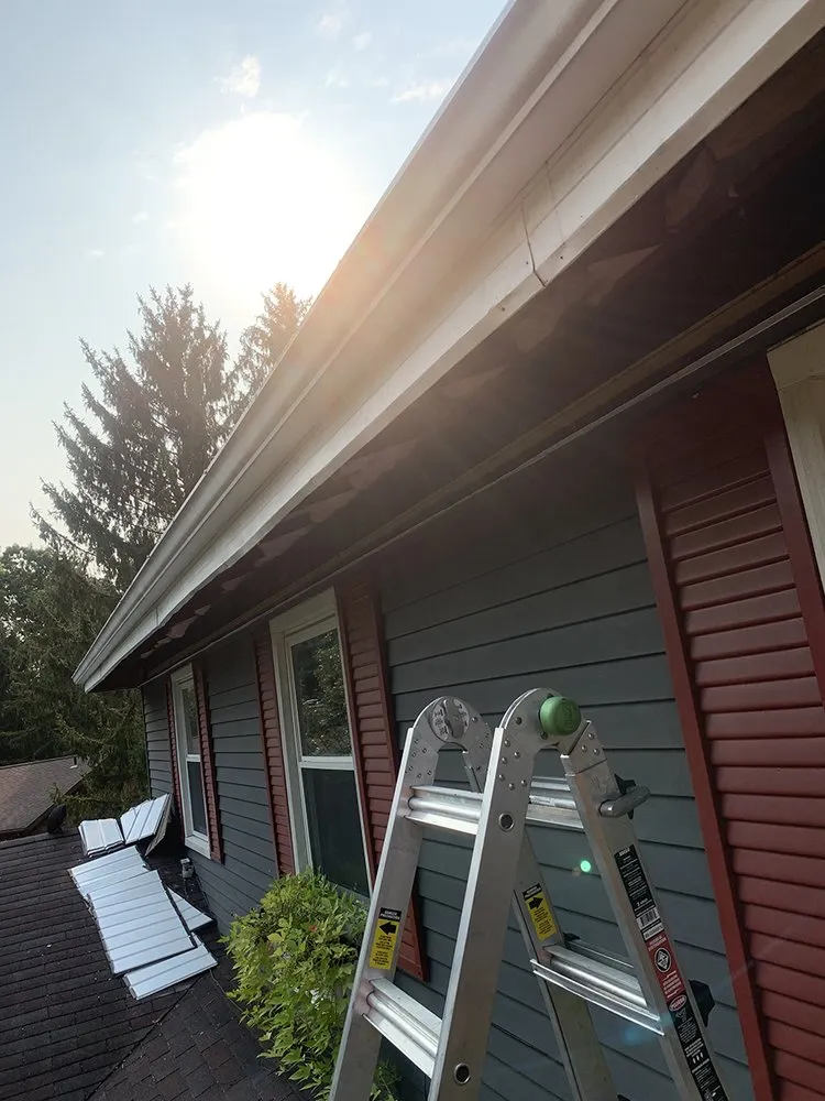 Slide of Underdog Roofing