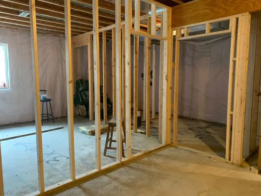 Underdog Roofing Logo