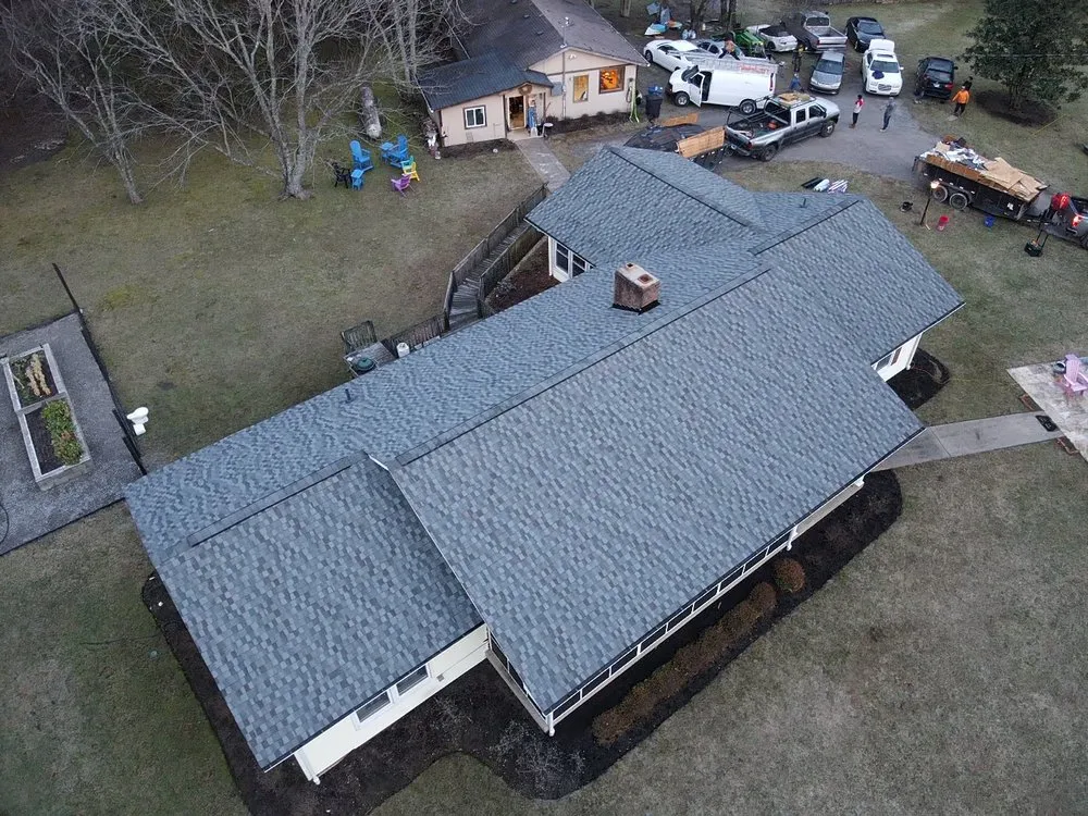 Slide of Undersun Roofing