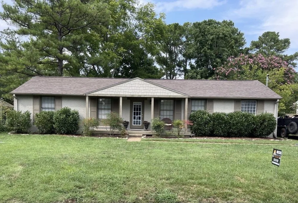 Slide of Undersun Roofing