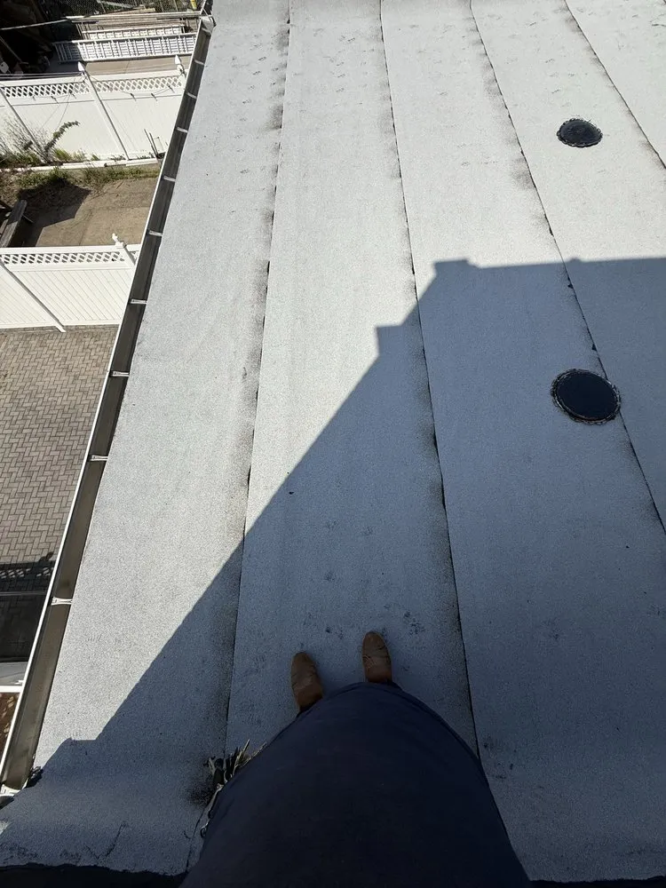 Slide of Unico Construction