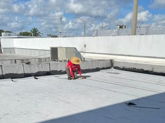 Unifield Building Solutions Logo