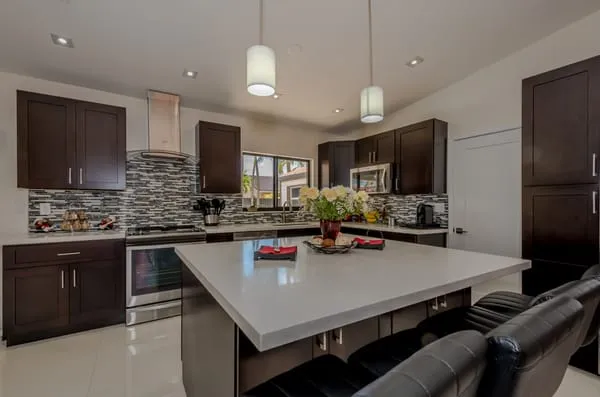 Unique Construction Logo