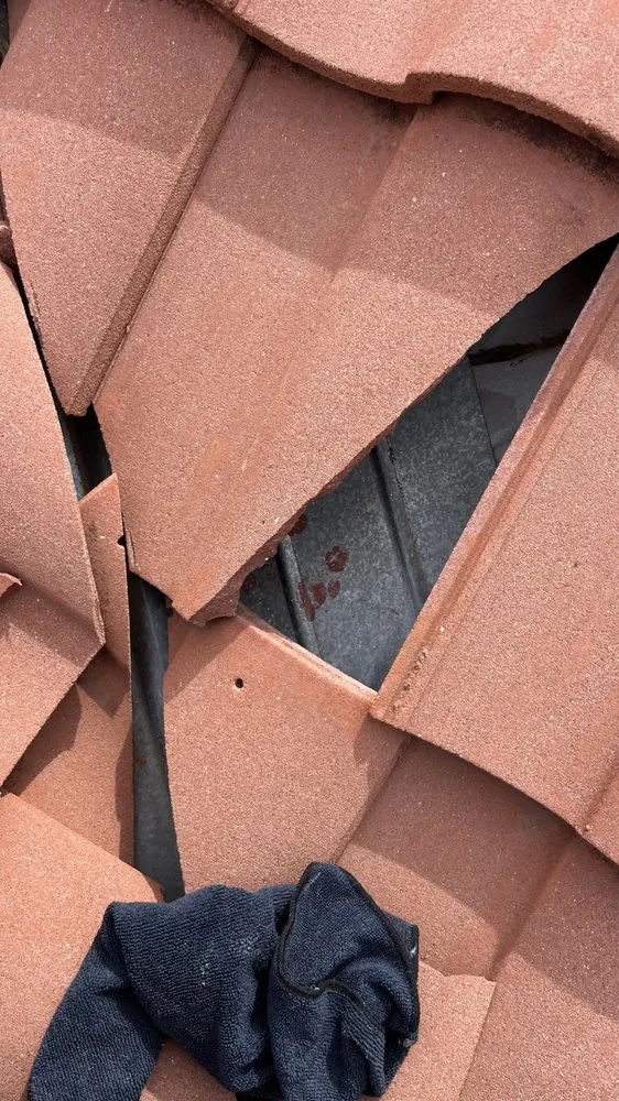 Slide of Unique Roofers