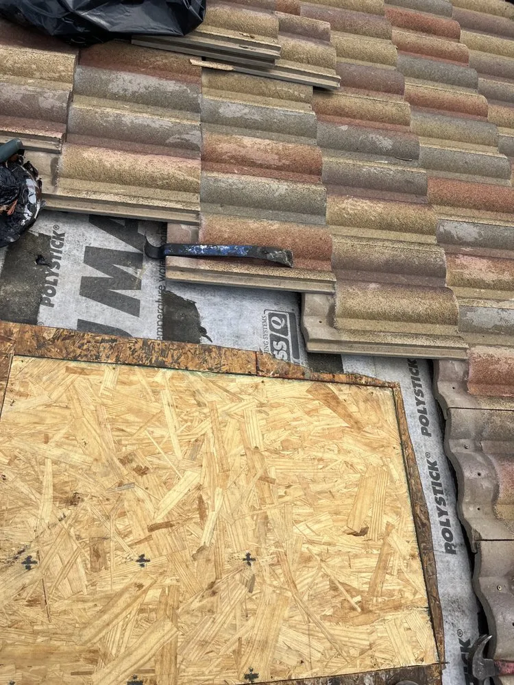 Slide of Unique Roofers