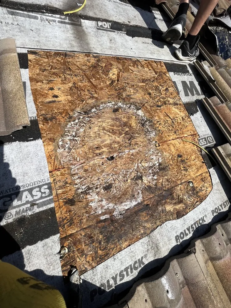 Slide of Unique Roofers