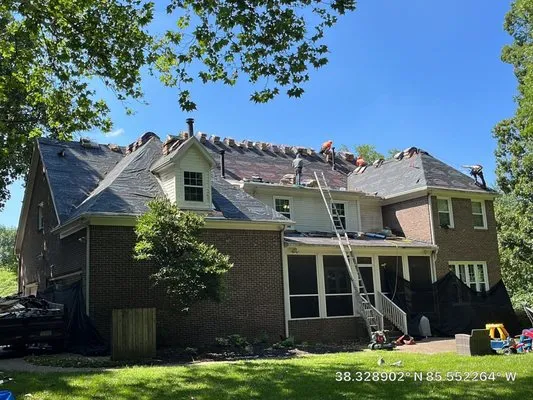 Unisource Roofing Logo