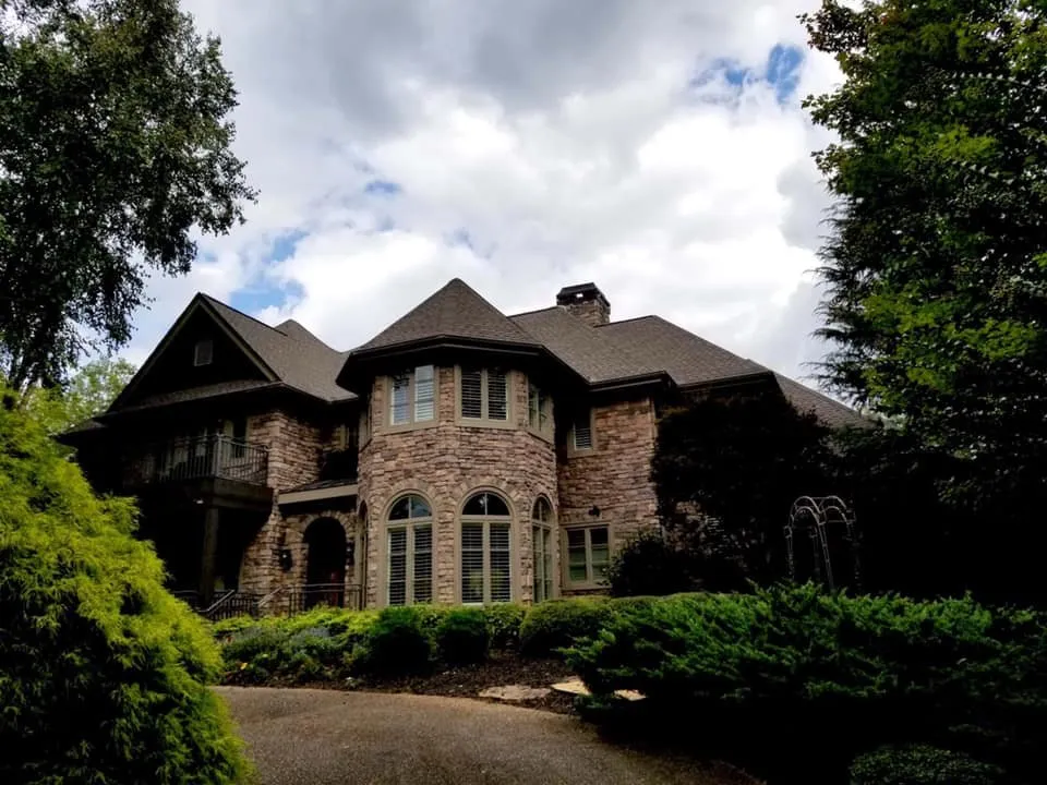 Slide of United Contracting and Roofing