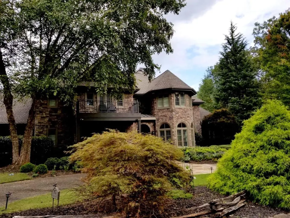 Slide of United Contracting and Roofing