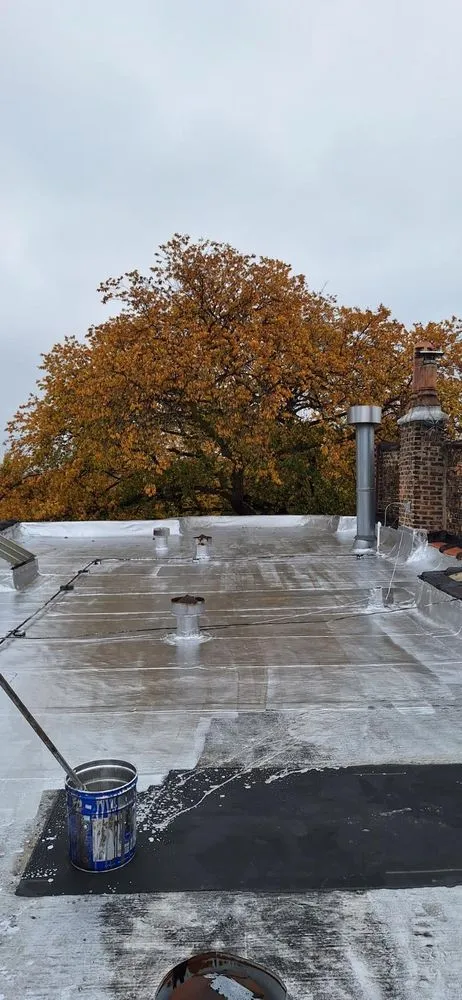 Slide of United Roofing & Construction