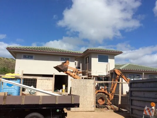 United Roofing & Rain Gutters Logo