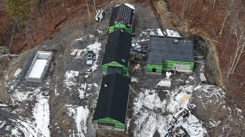 Slide of United Roofing & Siding