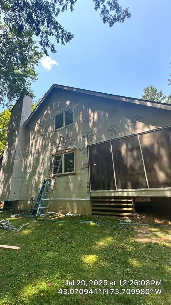 Slide of United Roofing & Siding