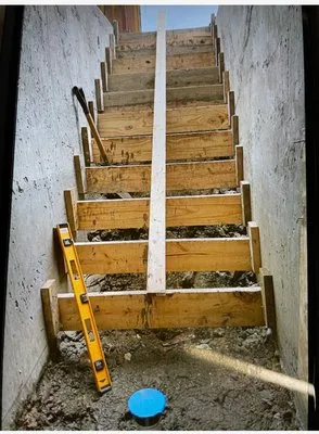 United Roofing and Masonry Logo