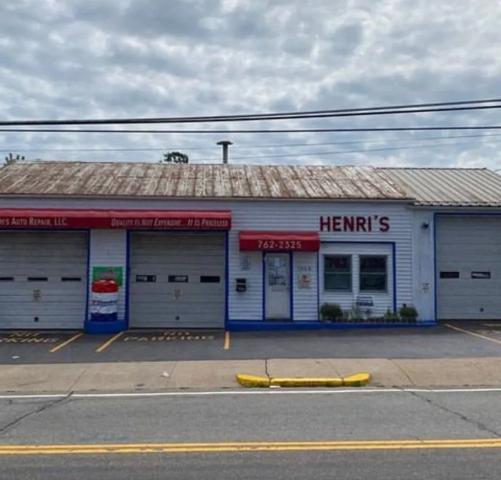 Slide of United Roofing