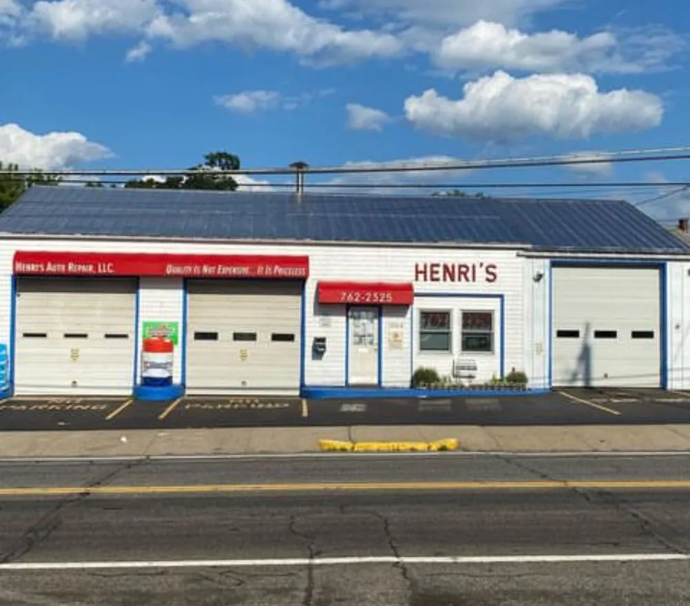 Slide of United Roofing