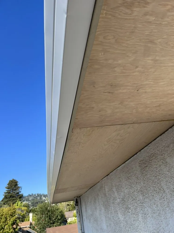 Slide of United Roofing