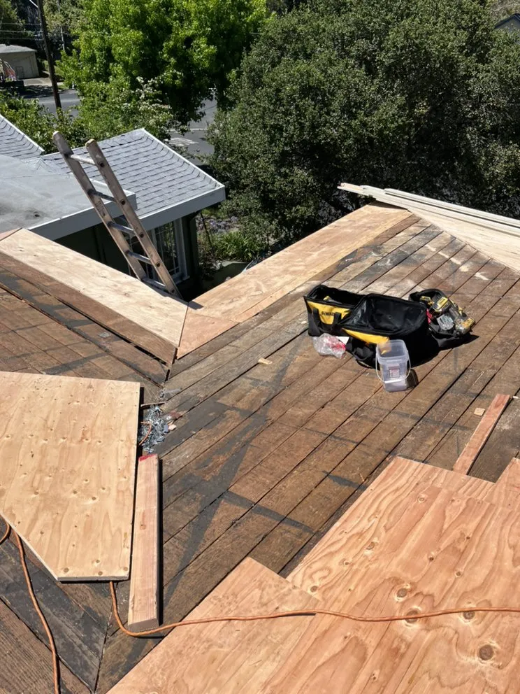 Slide of United Roofing