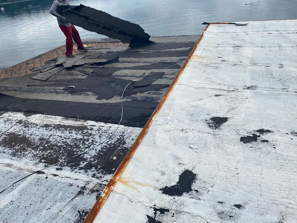 Slide of United Roofing