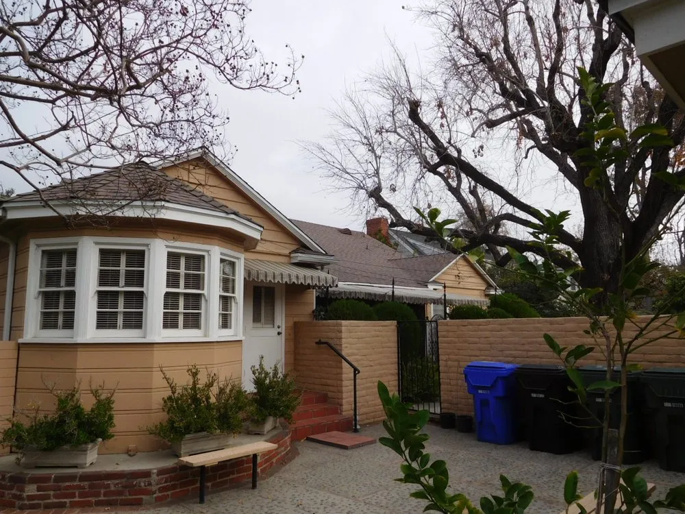 Slide of United Roofing