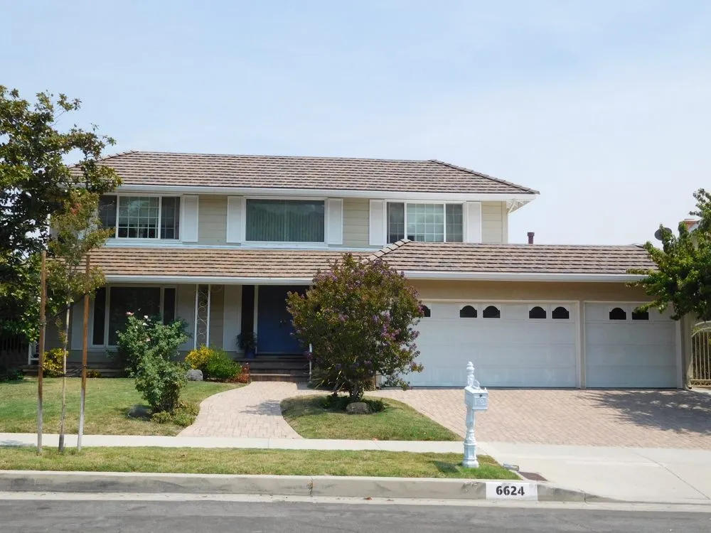 Slide of United Roofing