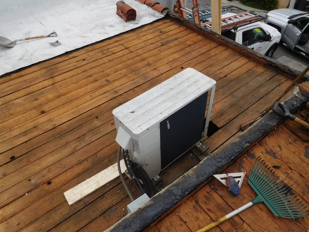 Slide of United Roofing