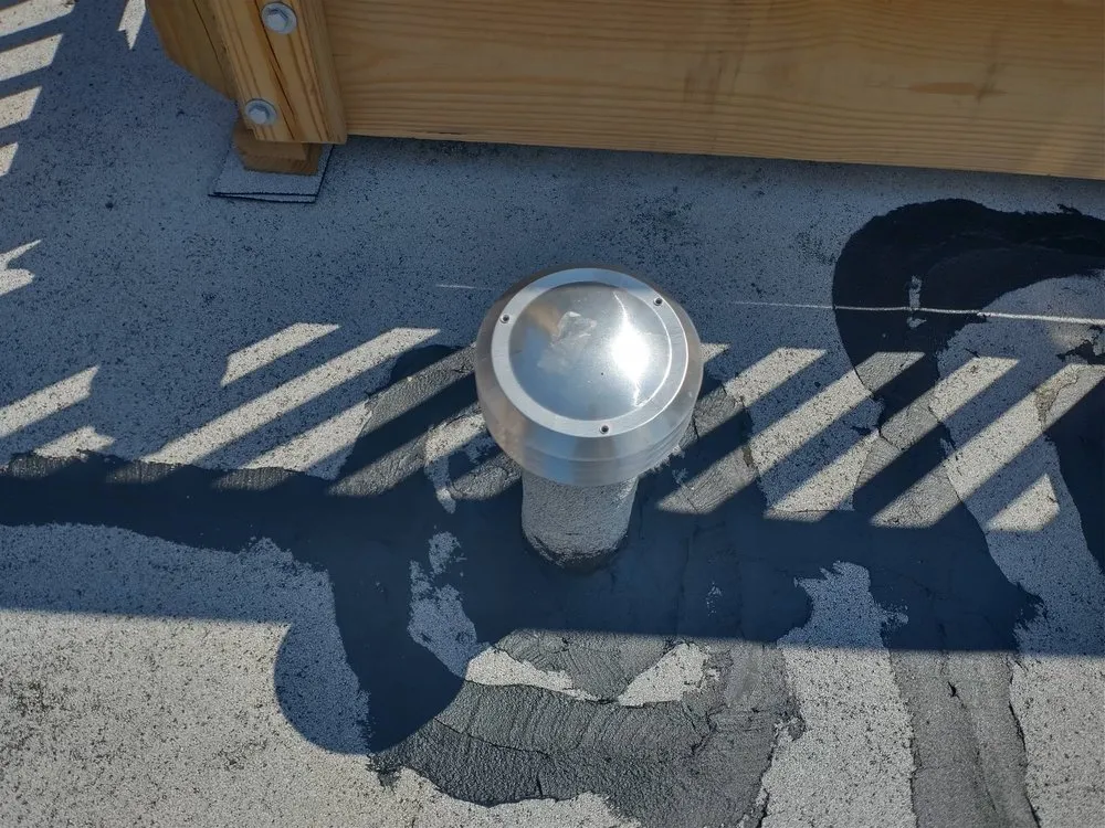 Slide of United Roofing