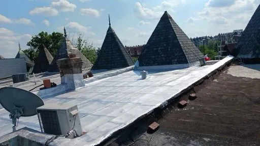 Slide of United Roofing