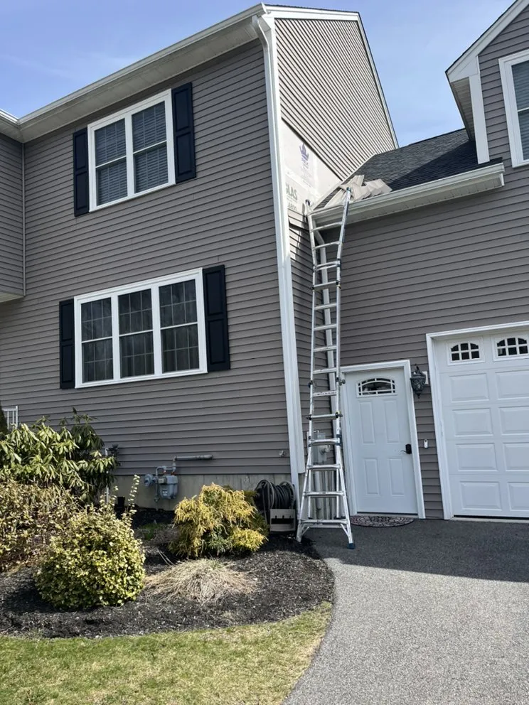 Slide of United Sa Construction