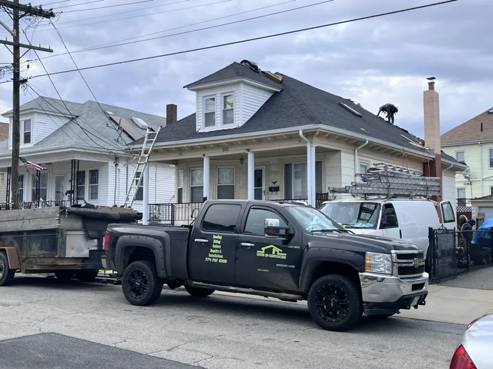 Slide of United Sa Construction