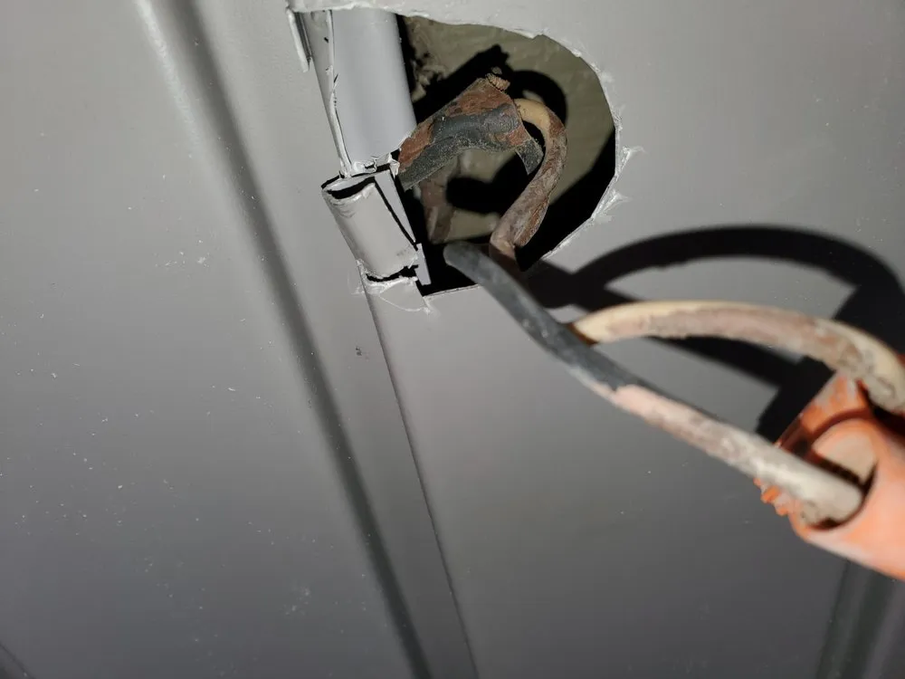 Slide of United Services Design + Build