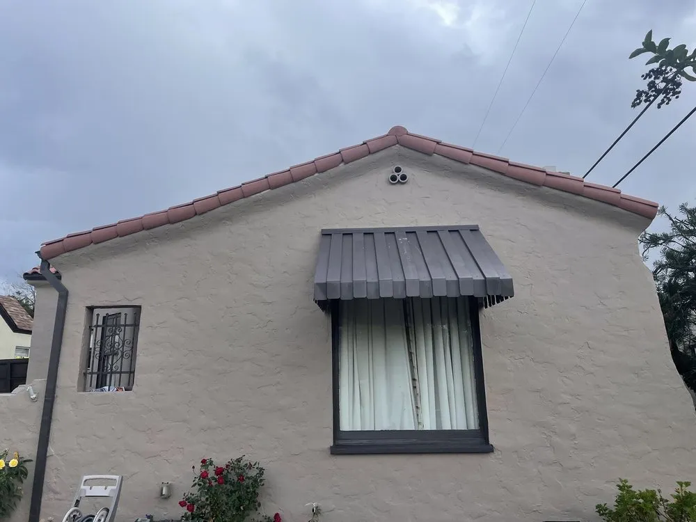 Slide of Universal Builders