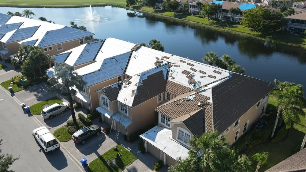 Slide of Universal Contracting & Solar