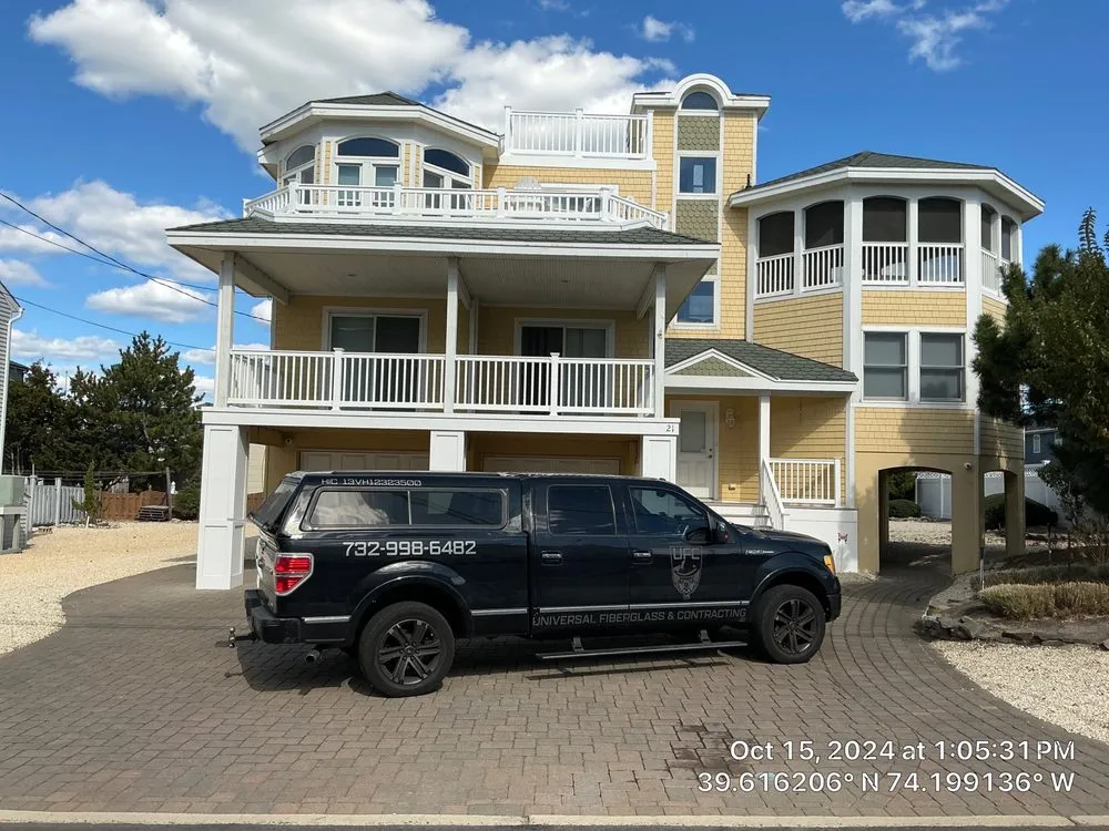Expert shingle roofing service in Long Beach Island, NJ - Universal Fiberglass and Contracting