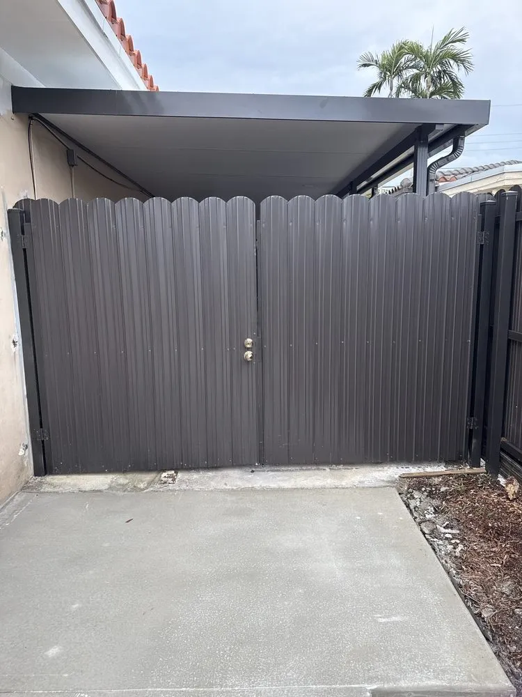 Slide of Universal Group