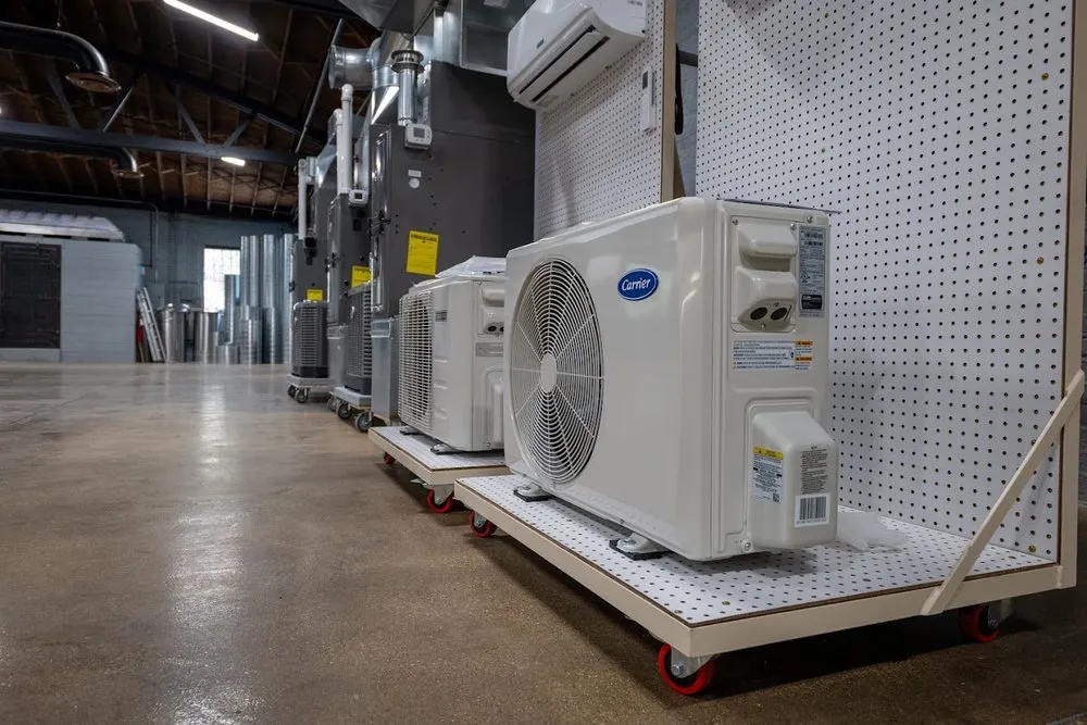 Slide of Universal HVAC Group