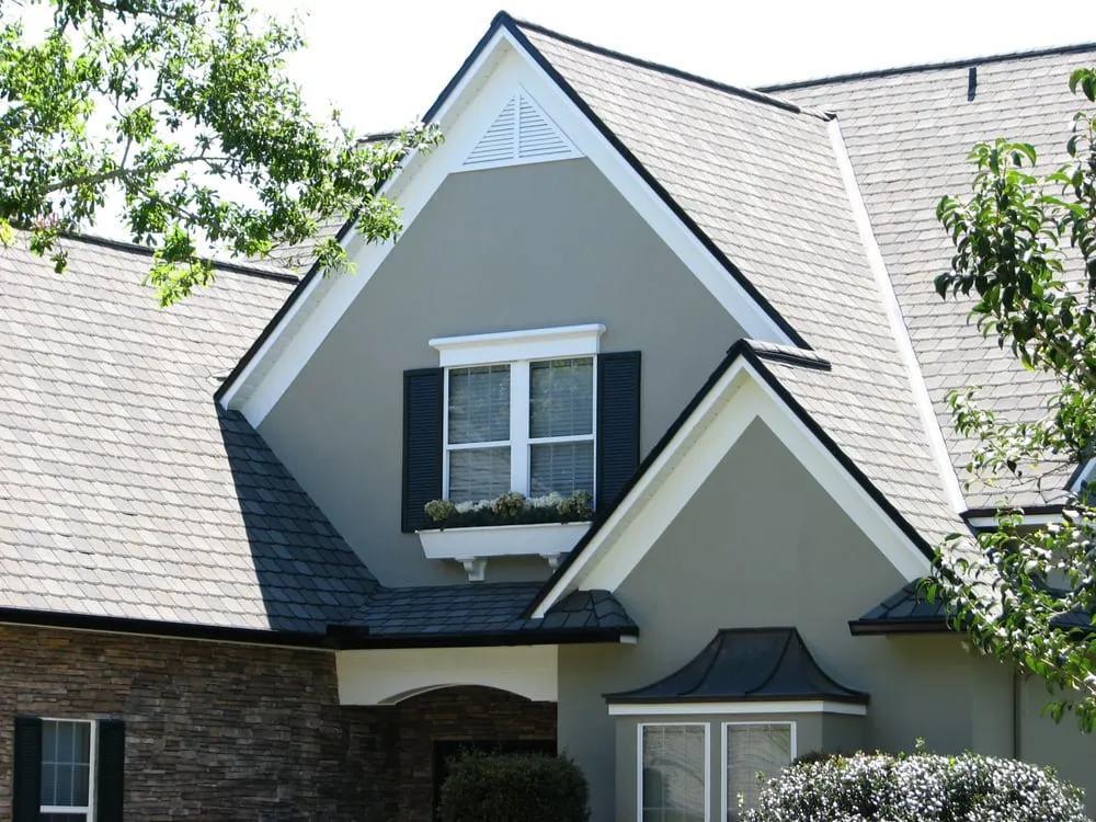 Slide of Universal Roof & Contracting Jacksonville